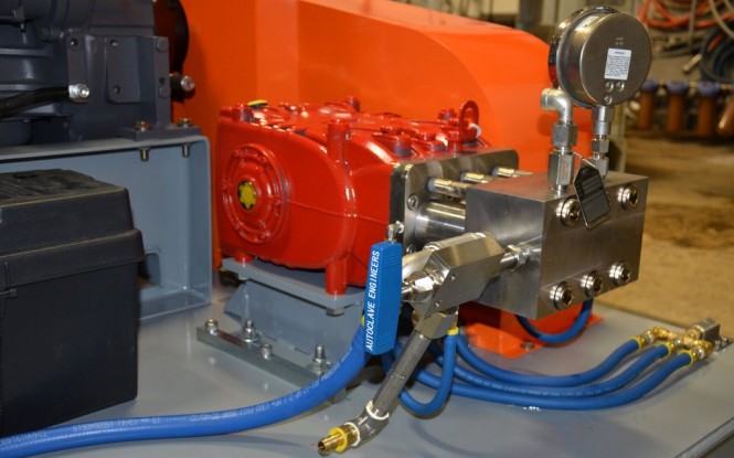 واترجت فشارقوی با فشار 40000PSI  جهت رسوب زدایی و شستشوی صنعتی مبدل های حرارتی مدل BlastMax 50 ساخت ایدروجت ایتالیا